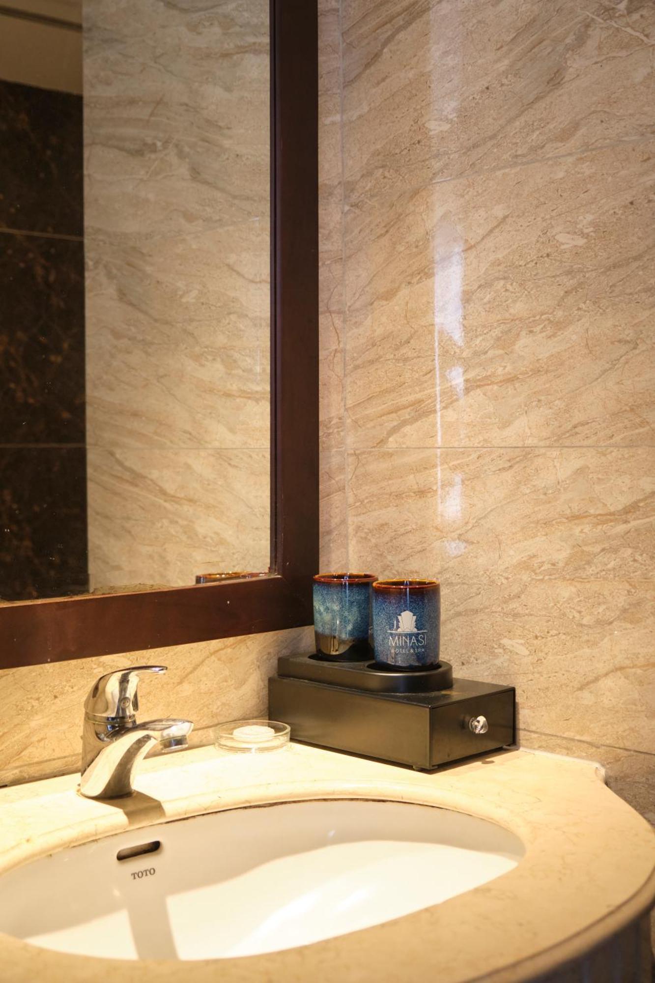 Minasi Premium Hotel 河内 外观 照片